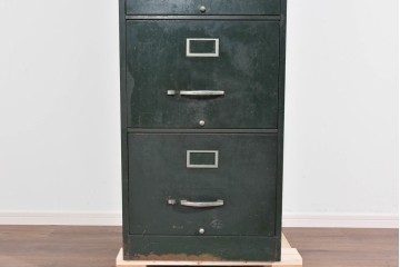 和製ヴィンテージ　希少な鍵付き!!　しっかりとした作りで実用性のあるファイルキャビネット　(R-085480)