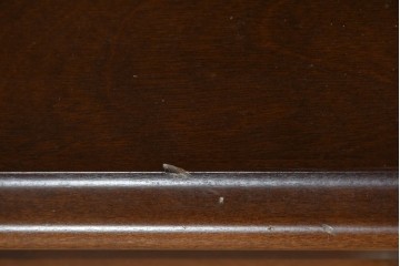 中古　美品　飛騨産業　キツツキ　ガラス扉に可愛らしい装飾の入った照明付きキャビネット　定価約30万円相当　(R-085481)