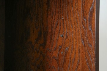 中古　美品　国産家具　欅(ケヤキ)材　金具の装飾が美しい3尺水屋箪笥食器棚　(R-085482)