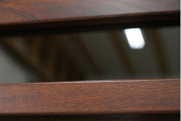 中古　美品　国産家具　欅(ケヤキ)材　金具の装飾が美しい3尺水屋箪笥食器棚　(R-085482)