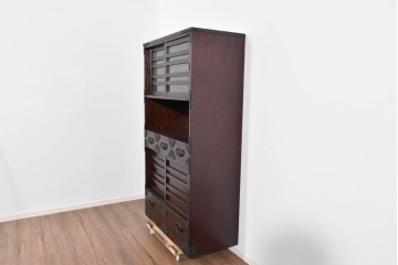 中古　美品　国産家具　欅(ケヤキ)材　金具の装飾が美しい3尺水屋箪笥　(R-085482)