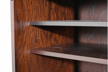 中古　美品　国産家具　欅(ケヤキ)材　金具の装飾が美しい3尺水屋箪笥　(R-085482)