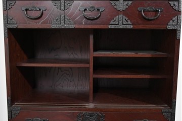 中古　美品　国産家具　欅(ケヤキ)材　金具の装飾が美しい3尺水屋箪笥　(R-085482)