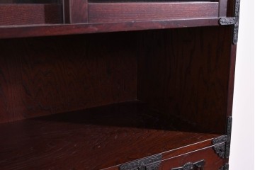 中古　美品　国産家具　欅(ケヤキ)材　金具の装飾が美しい3尺水屋箪笥　(R-085482)