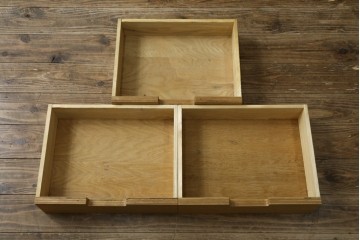 和製ヴィンテージ　オーク材　ミッドセンチュリー　木の温もりを感じられる北欧デザインの食器棚　(R-085483)