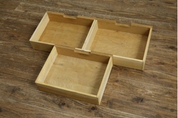 和製ヴィンテージ　オーク材　ミッドセンチュリー　木の温もりを感じられる北欧デザインの食器棚　(R-085483)