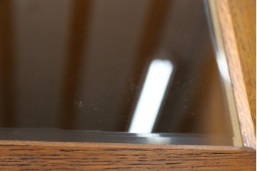 和製ヴィンテージ　オーク材　ミッドセンチュリー　木の温もりを感じられる北欧デザインの食器棚　(R-085483)