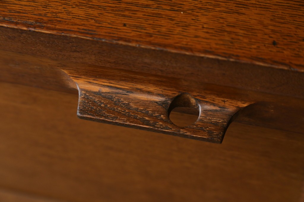 和製ヴィンテージ　オーク材　ミッドセンチュリー　木の温もりを感じられる北欧デザインの食器棚　(R-085483)