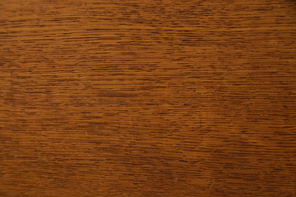 和製ヴィンテージ　オーク材　ミッドセンチュリー　木の温もりを感じられる北欧デザインの食器棚　(R-085483)