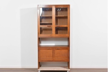 和製ヴィンテージ　オーク材　ミッドセンチュリー　木の温もりを感じられる北欧デザインのキャビネット　(R-085483)