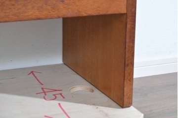 和製ヴィンテージ　オーク材　ミッドセンチュリー　木の温もりを感じられる北欧デザインのキャビネット　(R-085483)