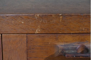 和製ヴィンテージ　オーク材　ミッドセンチュリー　木の温もりを感じられる北欧デザインのキャビネット　(R-085483)