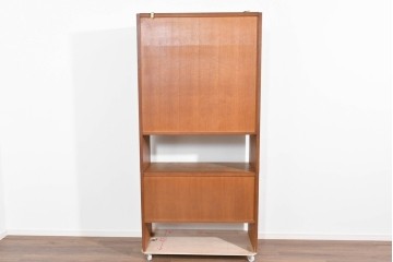 和製ヴィンテージ　オーク材　ミッドセンチュリー　木の温もりを感じられる北欧デザインのキャビネット　(R-085483)