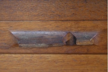 和製ヴィンテージ　オーク材　ミッドセンチュリー　木の温もりを感じられる北欧デザインのキャビネット　(R-085483)