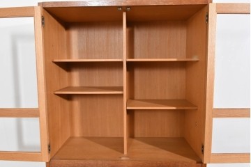 和製ヴィンテージ　オーク材　ミッドセンチュリー　木の温もりを感じられる北欧デザインのキャビネット　(R-085483)