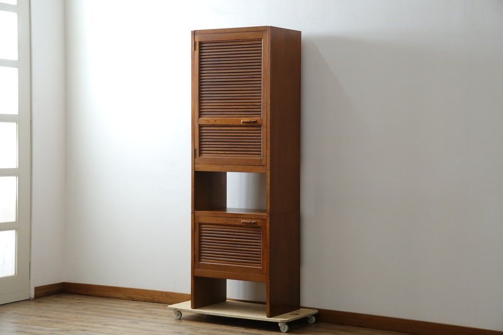和製ヴィンテージ　オーク材　ルーバー扉がおしゃれな北欧デザインのキャビネット　(R-085484)