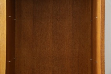 和製ヴィンテージ　オーク材　ルーバー扉がおしゃれな北欧デザインのキャビネット　(R-085484)