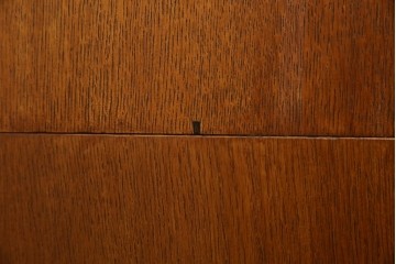 和製ヴィンテージ　オーク材　ルーバー扉がおしゃれな北欧デザインのキャビネット　(R-085484)