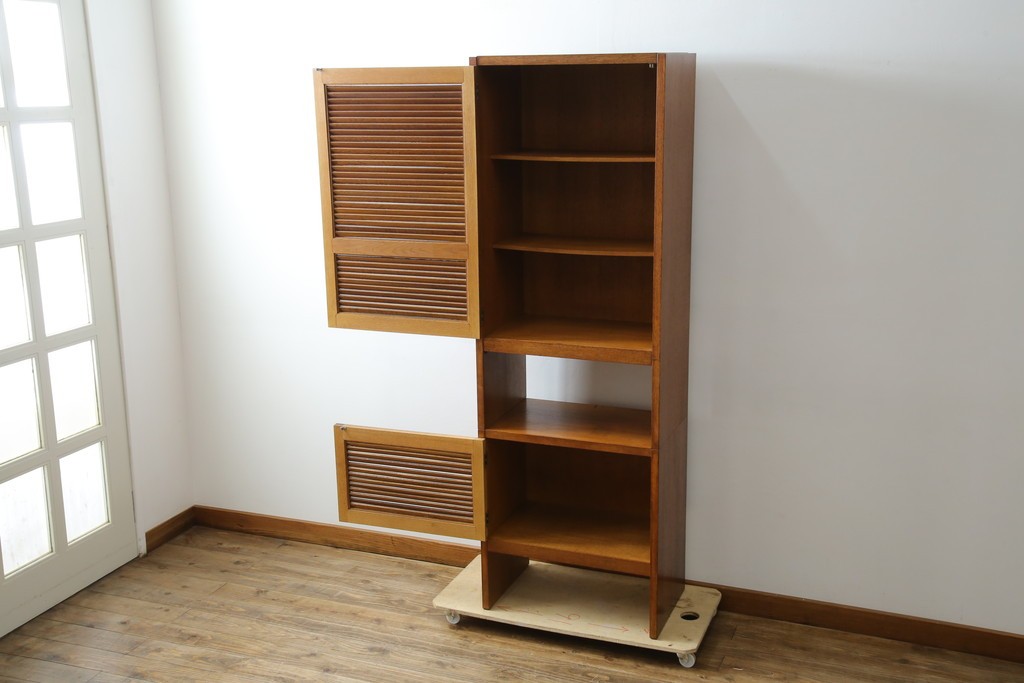 和製ヴィンテージ　オーク材　ルーバー扉がおしゃれな北欧デザインのキャビネット　(R-085484)