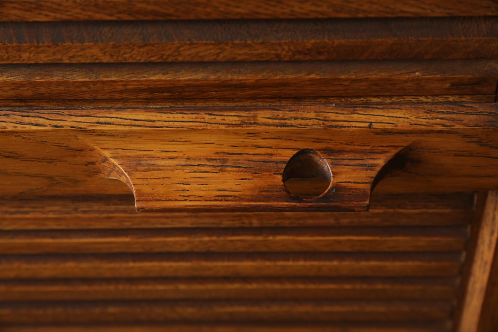 和製ヴィンテージ　オーク材　ルーバー扉がおしゃれな北欧デザインのキャビネット　(R-085484)