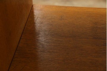 和製ヴィンテージ　オーク材　ルーバー扉がおしゃれな北欧デザインのキャビネット　(R-085484)