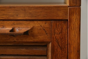 和製ヴィンテージ　オーク材　ルーバー扉がおしゃれな北欧デザインのキャビネット　(R-085484)