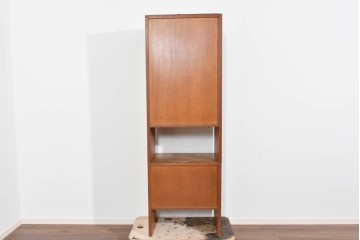 和製ヴィンテージ　オーク材　ルーバー扉がおしゃれな北欧デザインのキャビネット　(R-085484)