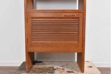 和製ヴィンテージ　オーク材　ルーバー扉がおしゃれな北欧デザインのキャビネット　(R-085484)