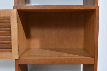 和製ヴィンテージ　オーク材　ルーバー扉がおしゃれな北欧デザインのキャビネット　(R-085484)