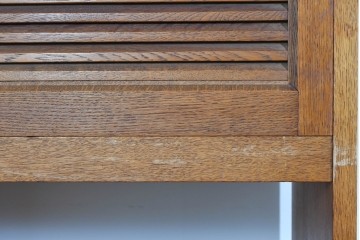 和製ヴィンテージ　オーク材　ルーバー扉がおしゃれな北欧デザインのキャビネット　(R-085484)