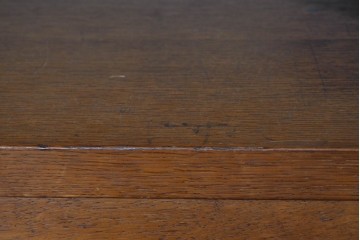 和製ヴィンテージ　オーク材　ルーバー扉がおしゃれな北欧デザインのキャビネット　(R-085484)