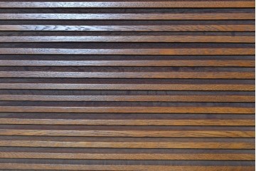 和製ヴィンテージ　オーク材　ルーバー扉がおしゃれな北欧デザインのキャビネット　(R-085484)