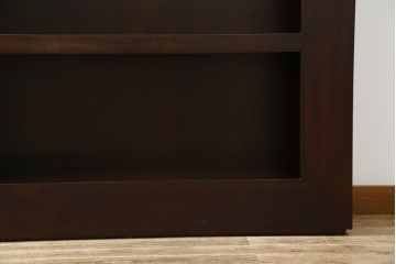 中古　美品　高級輸入家具　マホガニー材　厚みのあるフレームが印象的なモダンデザインのシェルフ　(R-085485)