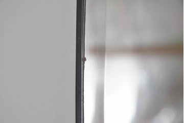 ヴィンテージ　ミッドセンチュリー　個性的なフォルムが目を引くリップスティックミラー　(R-085486)