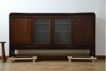 和製ヴィンテージ　オールドカリモク　角の取れたミッドセンチュリーデザインが目を引くモダンサイドボード　(R-085487)