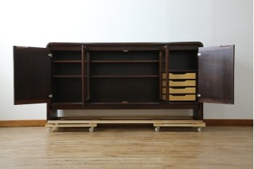 和製ヴィンテージ　オールドカリモク　角の取れたミッドセンチュリーデザインが目を引くモダンサイドボード　(R-085487)