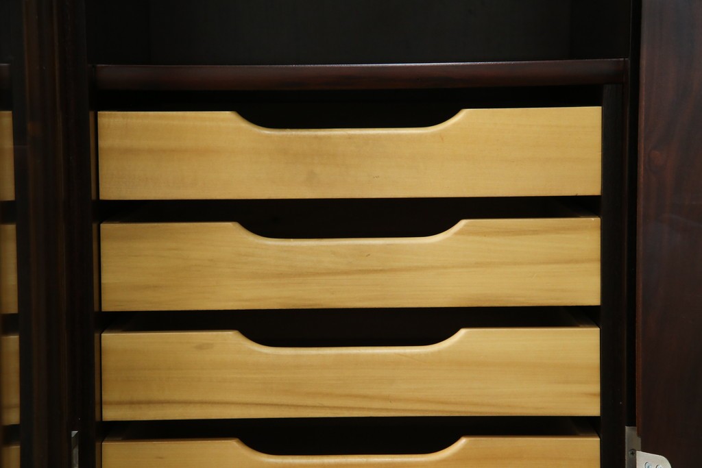 和製ヴィンテージ　オールドカリモク　角の取れたミッドセンチュリーデザインが目を引くモダンサイドボード　(R-085487)