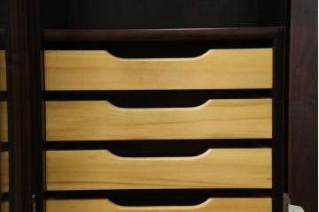 和製ヴィンテージ　オールドカリモク　角の取れたミッドセンチュリーデザインが目を引くモダンサイドボード　(R-085487)