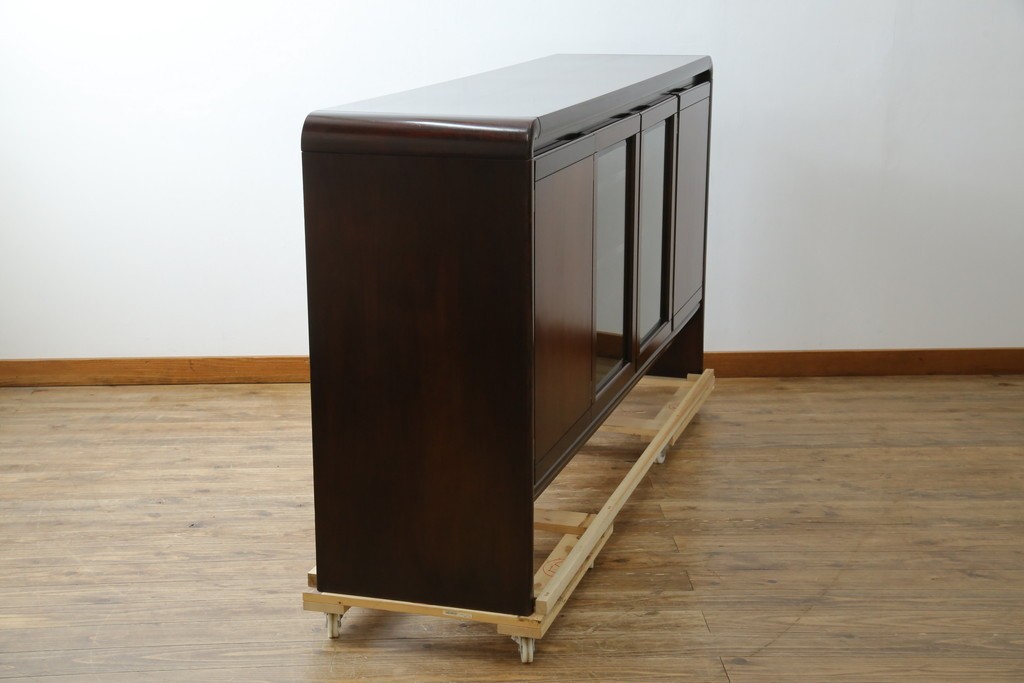 和製ヴィンテージ　オールドカリモク　角の取れたミッドセンチュリーデザインが目を引くモダンサイドボード　(R-085487)