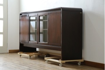 和製ヴィンテージ　オールドカリモク　角の取れたミッドセンチュリーデザインが目を引くモダンサイドボード　(R-085487)