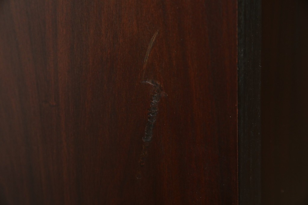 和製ヴィンテージ　オールドカリモク　角の取れたミッドセンチュリーデザインが目を引くモダンサイドボード　(R-085487)