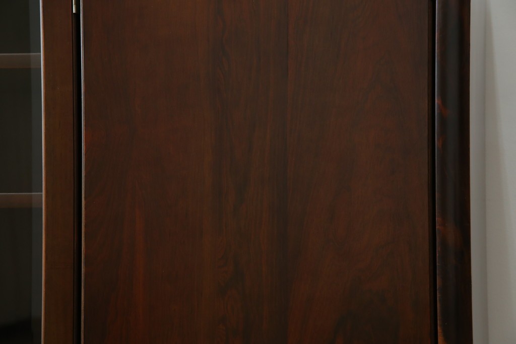 和製ヴィンテージ　オールドカリモク　角の取れたミッドセンチュリーデザインが目を引くモダンサイドボード　(R-085487)