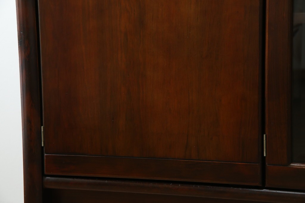 和製ヴィンテージ　オールドカリモク　角の取れたミッドセンチュリーデザインが目を引くモダンサイドボード　(R-085487)