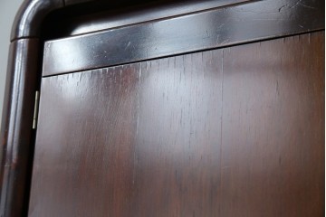 和製ヴィンテージ　オールドカリモク　角の取れたミッドセンチュリーデザインが目を引くモダンサイドボード　(R-085487)