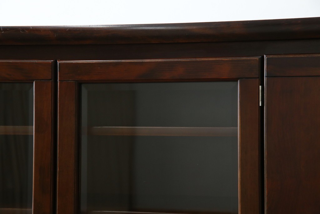 和製ヴィンテージ　オールドカリモク　角の取れたミッドセンチュリーデザインが目を引くモダンサイドボード　(R-085487)