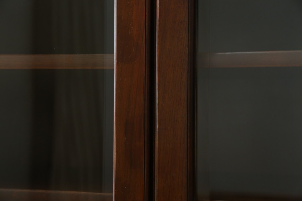 和製ヴィンテージ　オールドカリモク　角の取れたミッドセンチュリーデザインが目を引くモダンサイドボード　(R-085487)