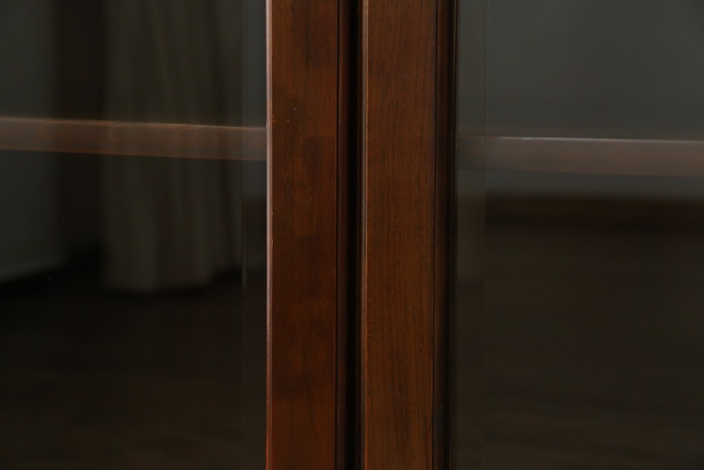 和製ヴィンテージ　オールドカリモク　角の取れたミッドセンチュリーデザインが目を引くモダンサイドボード　(R-085487)