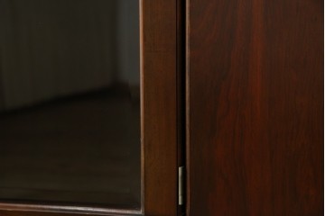 和製ヴィンテージ　オールドカリモク　角の取れたミッドセンチュリーデザインが目を引くモダンサイドボード　(R-085487)