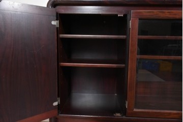 和製ヴィンテージ　オールドカリモク　角の取れたミッドセンチュリーデザインが目を引くモダンサイドボード　(R-085487)