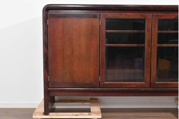 和製ヴィンテージ　オールドカリモク　角の取れたミッドセンチュリーデザインが目を引くモダンサイドボード　(R-085487)